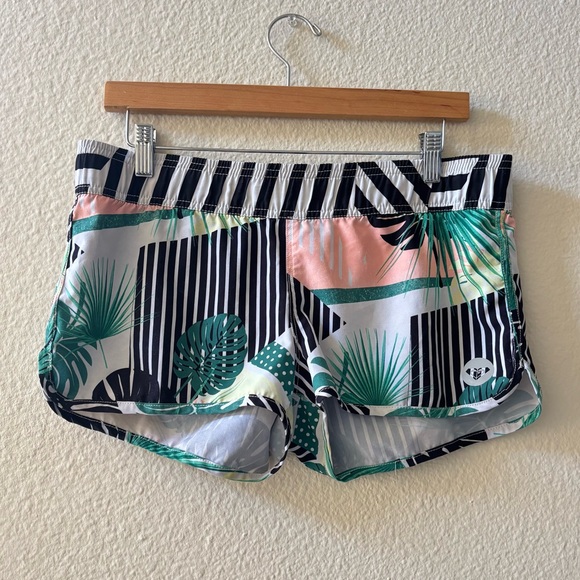 Roxy Board Shorts Floral - Picture 1 of 6
